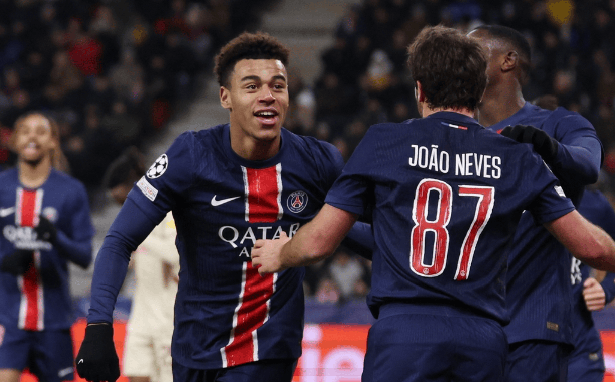 因此在更衣 因此在更衣