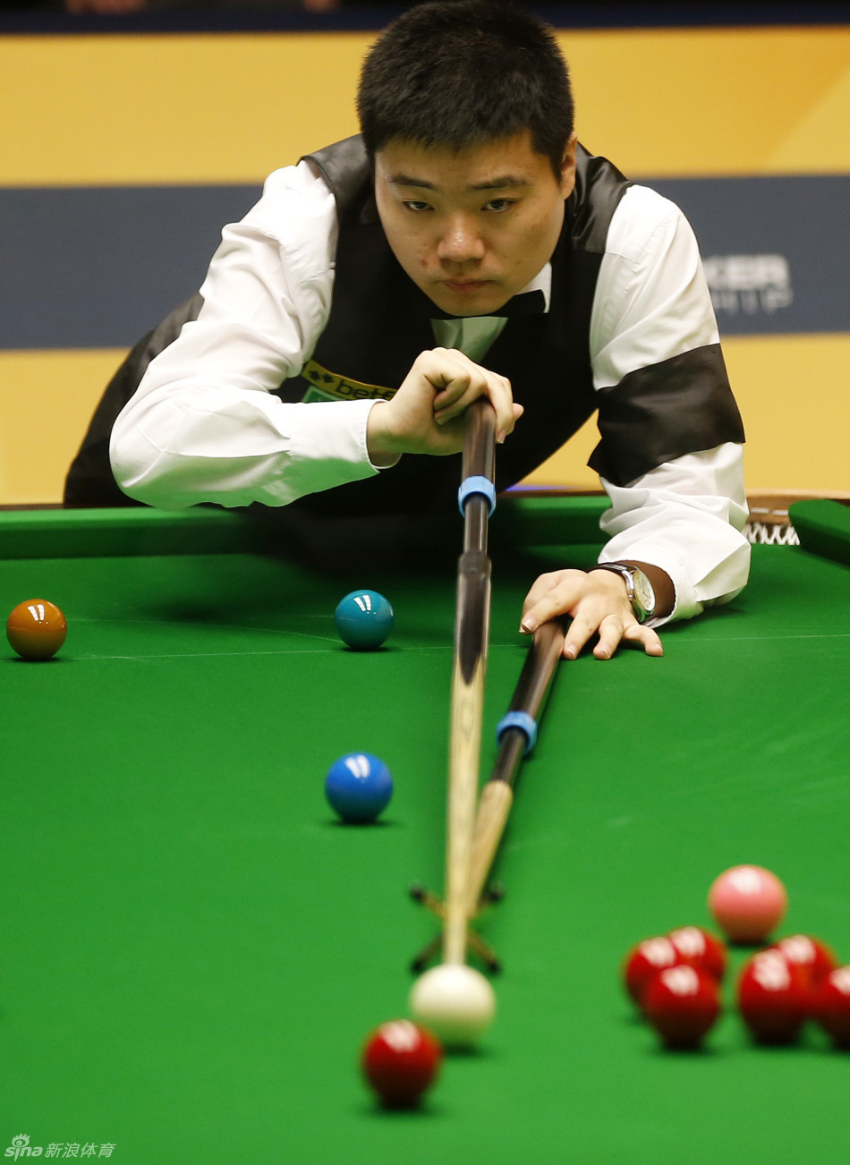 己的年轻球 己的年轻球