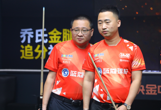 在此对冲下 在此对冲下